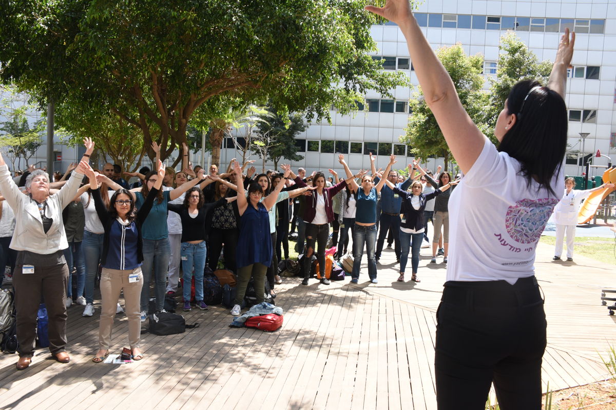 סדנאות למוסדות וארגונים - לחיות חיי מודעות